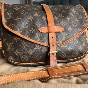 AUTHENTIC Vintage LOUIS VUITTON Saumur 30